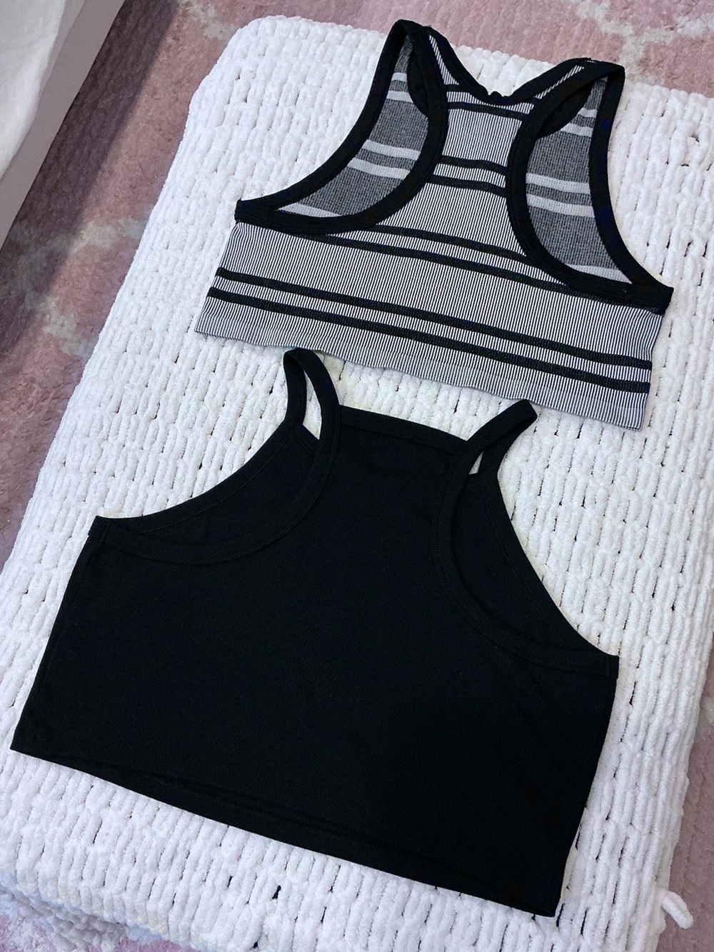 (2) Women’s Ribbed Crop Tank Tops 🤍🖤 - Picture 4 of 5